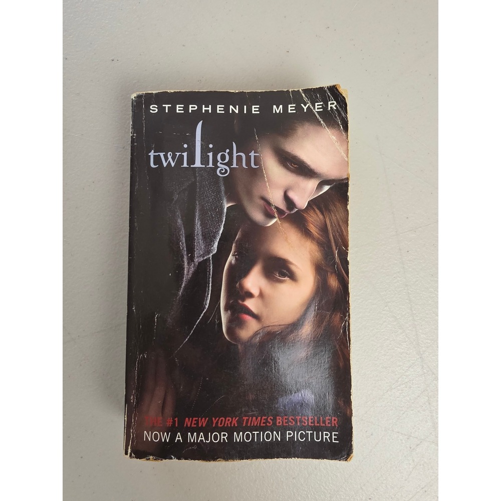 Twilight Stephenie Meyer Paperback Movie Tie-in Edition 2008 YABooks